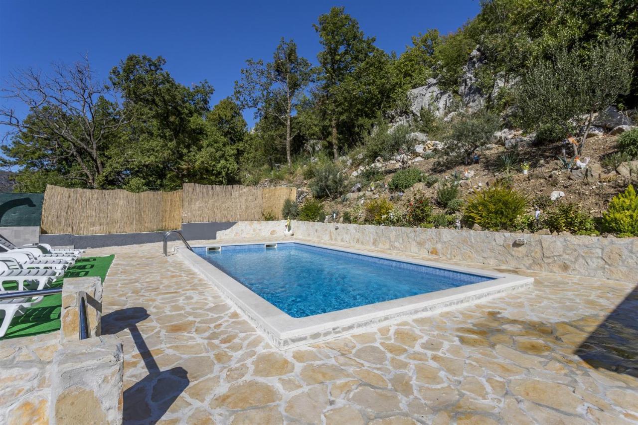 Holiday Home Dijamant Kučiće Eksteriør bilde