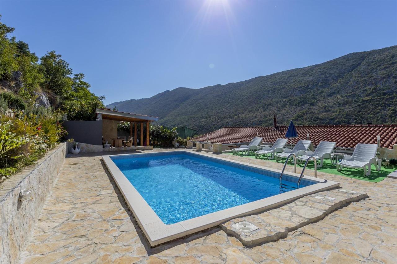 Holiday Home Dijamant Kučiće Eksteriør bilde