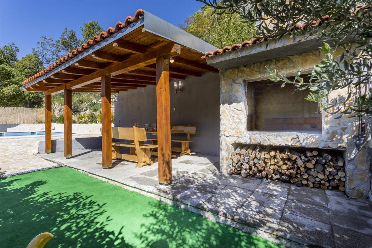 Holiday Home Dijamant Kučiće Eksteriør bilde