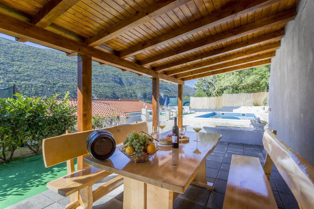 Holiday Home Dijamant Kučiće Eksteriør bilde