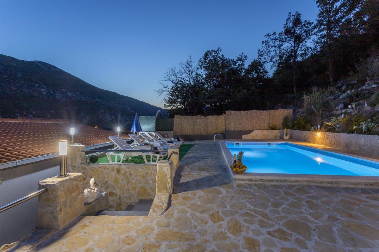Holiday Home Dijamant Kučiće Eksteriør bilde