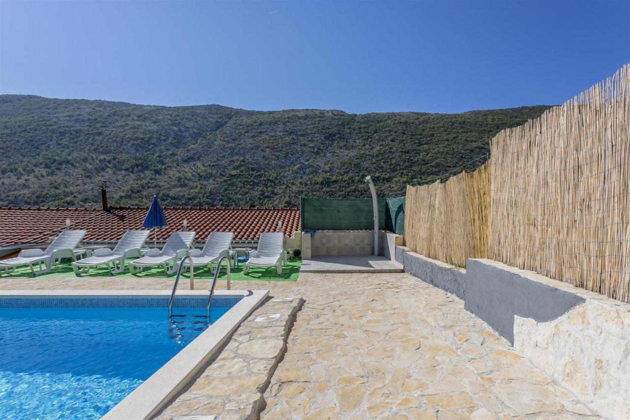 Holiday Home Dijamant Kučiće Eksteriør bilde