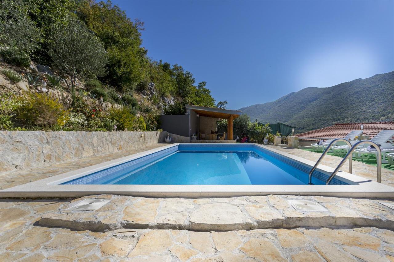 Holiday Home Dijamant Kučiće Eksteriør bilde