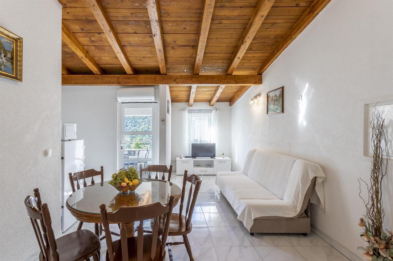 Holiday Home Dijamant Kučiće Eksteriør bilde