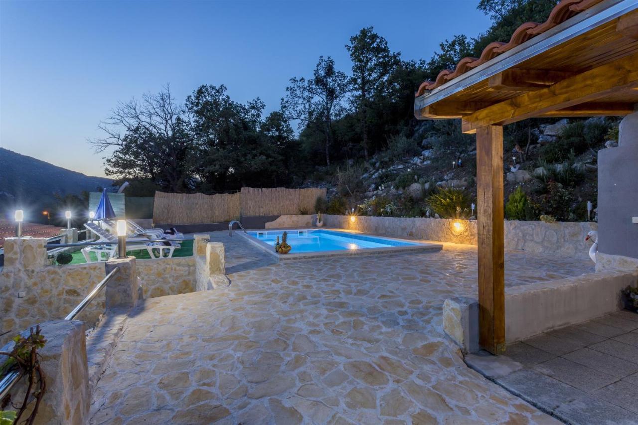 Holiday Home Dijamant Kučiće Eksteriør bilde