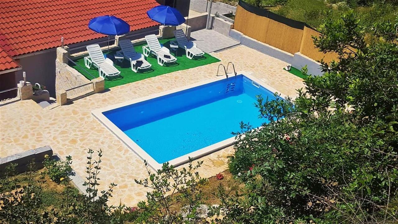 Holiday Home Dijamant Kučiće Eksteriør bilde